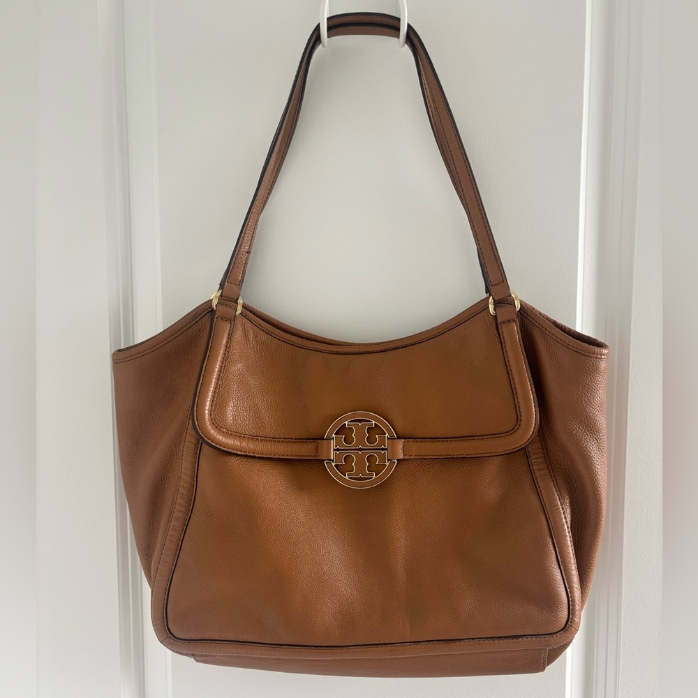 Tory Burch Brown Leather Shoulder Bag with Minimalist Design